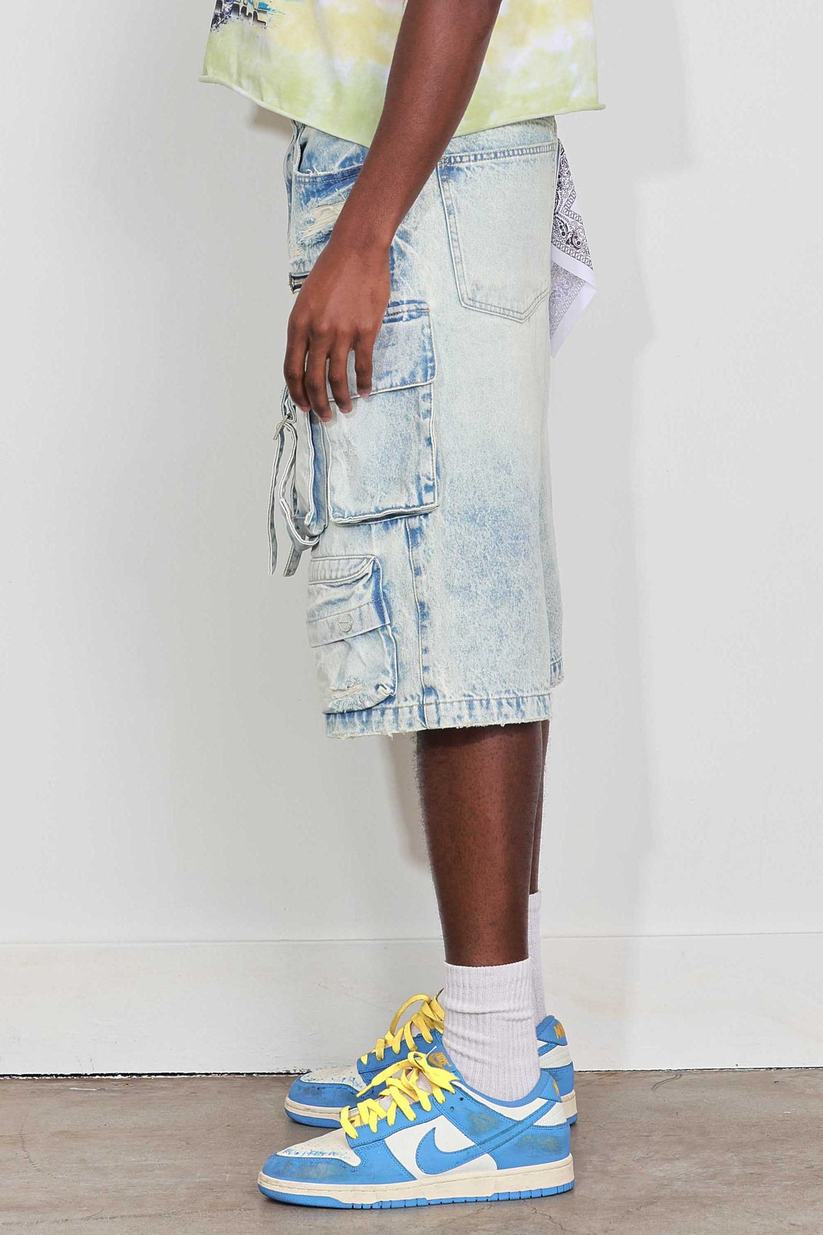 WASHED MULTI CARGO DENIM JORTS | First Row