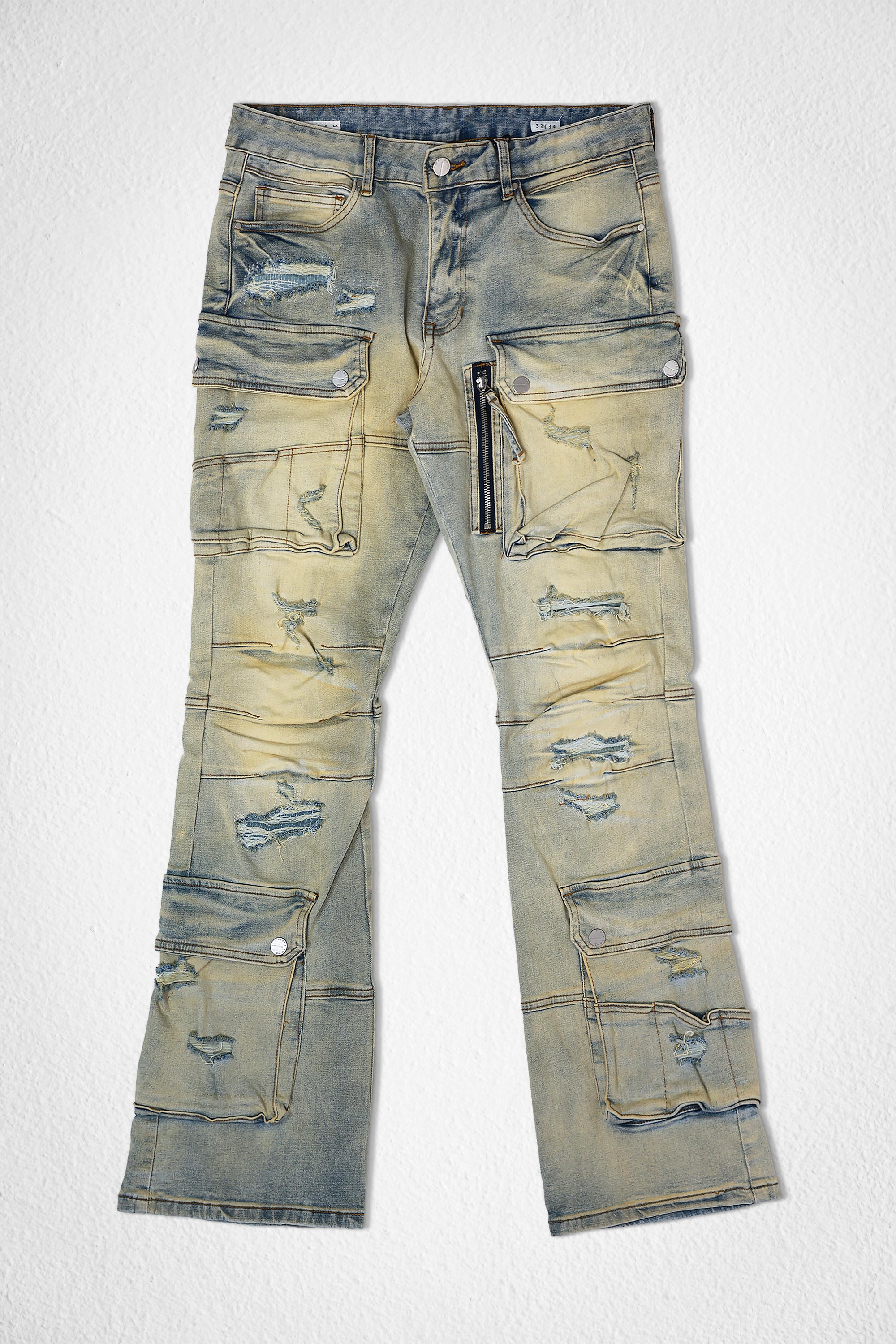 LIGHT WASH CARGO JEANS