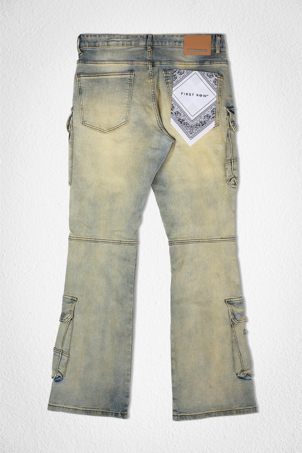 LIGHT WASH CARGO JEANS