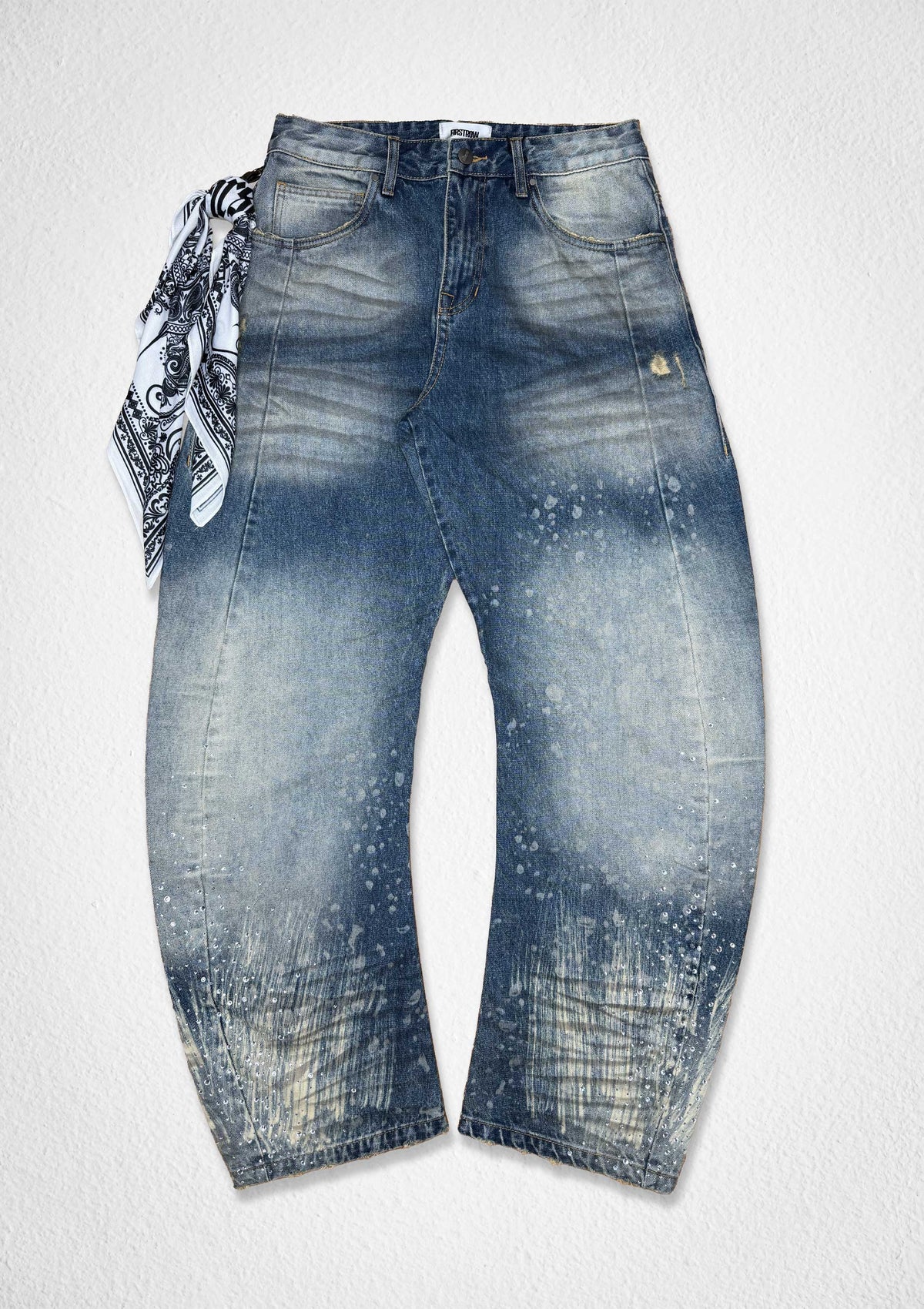 CRYSTAL WASH BARREL JEAN
