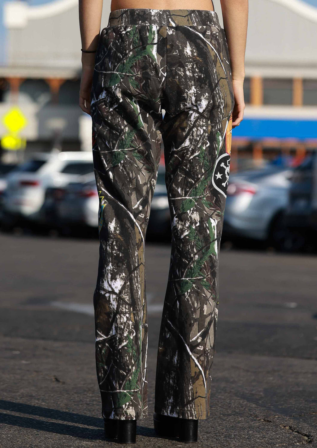 LOGO ALLOVER FLARE JOGGER
