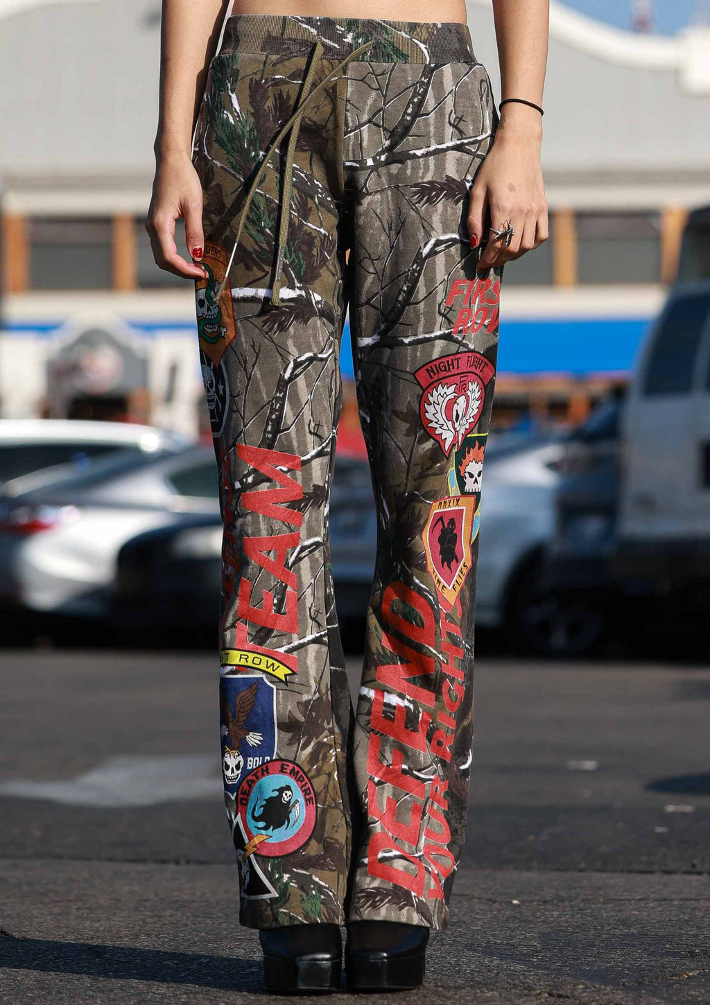 LOGO ALLOVER FLARE JOGGER