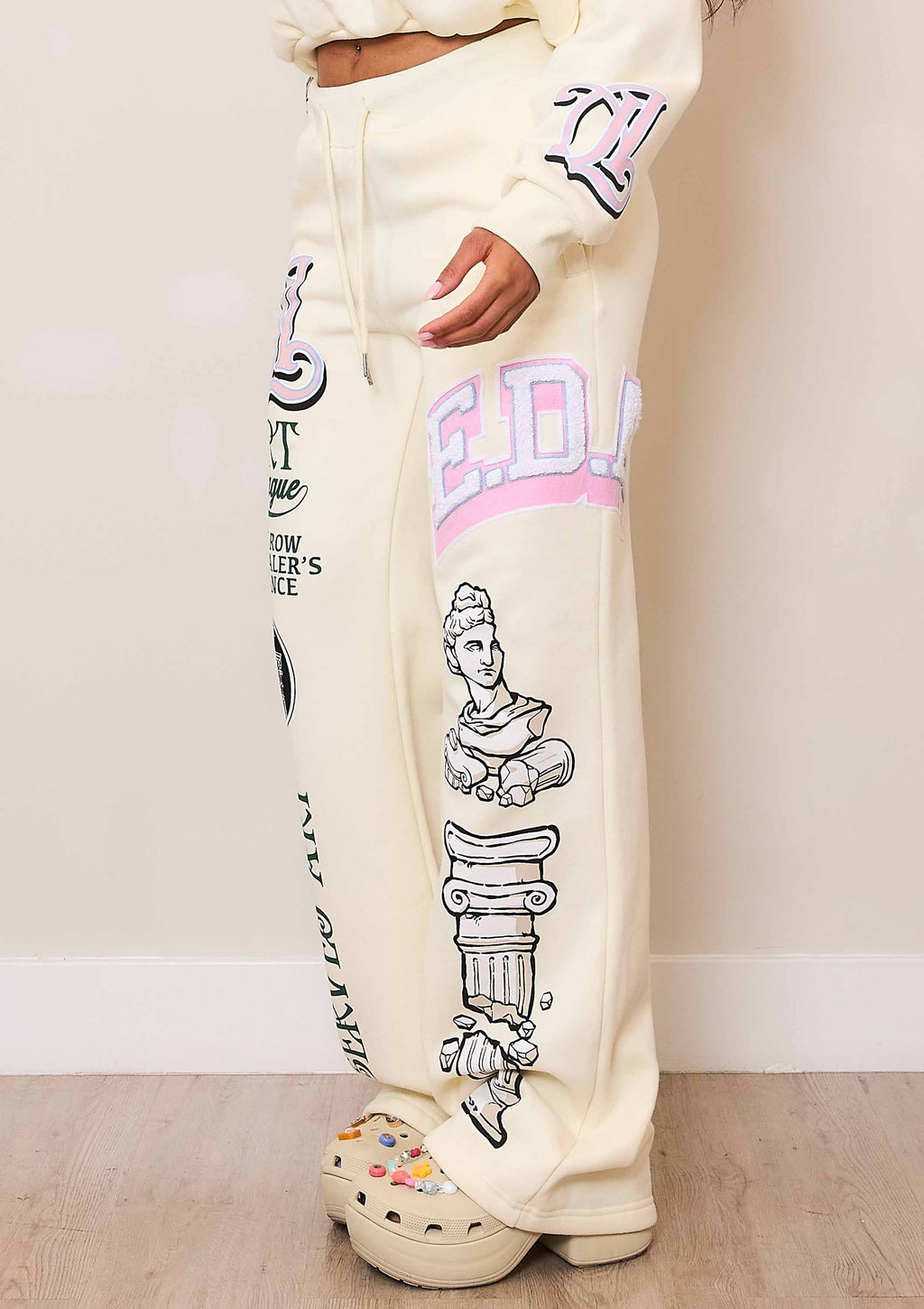 ART LEAGUE FLEECE WIDE JOGGER