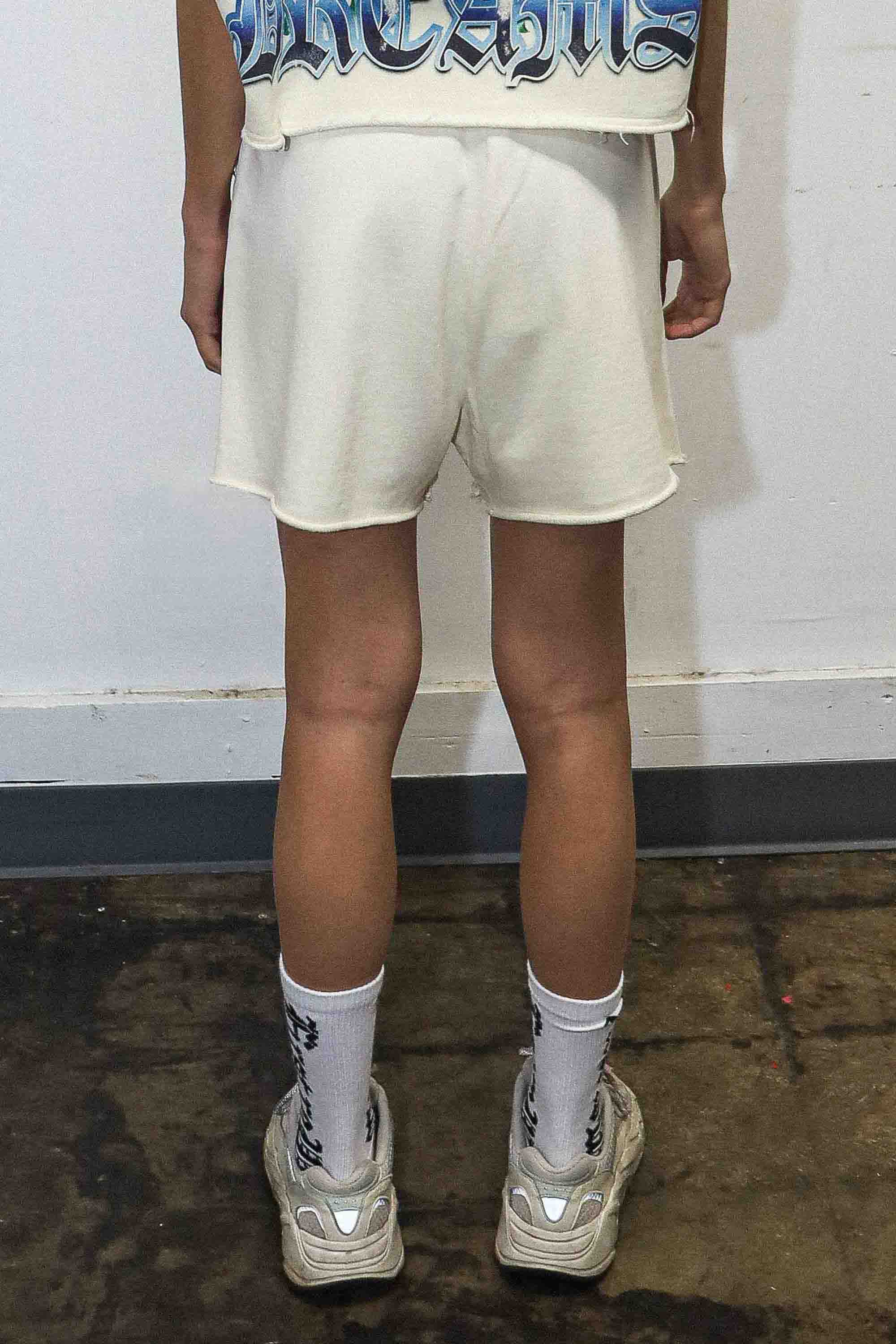 LOST UTOPIA FADED DREAM CROPPED SHORTS