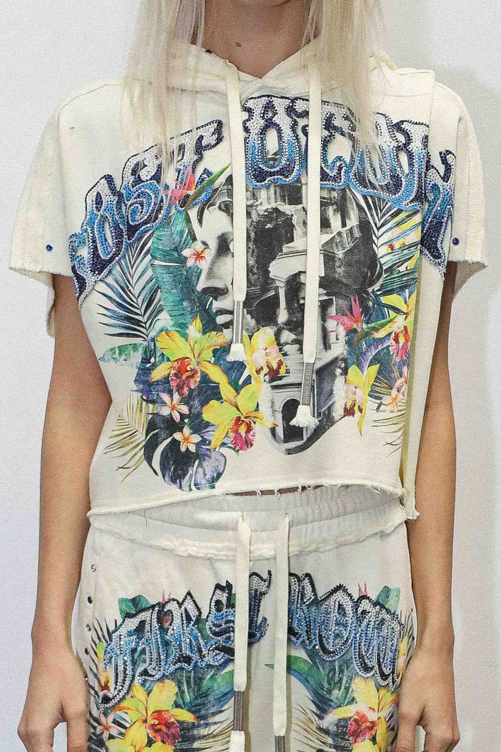LOST UTOPIA FADED DREAM CROPPED HOODIE