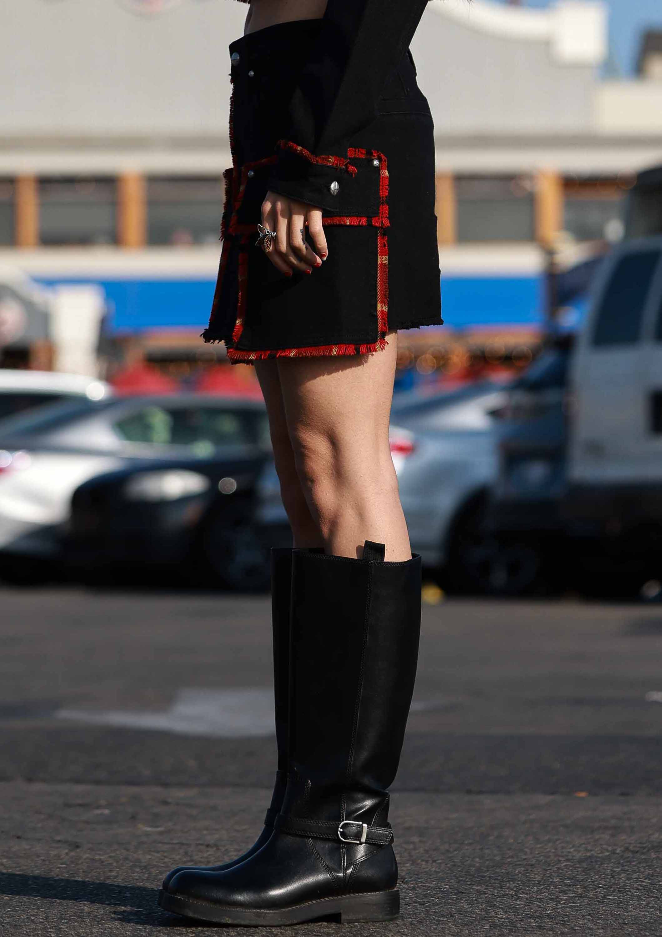 PLAID EDGE POINT CARGO MINI SKIRT