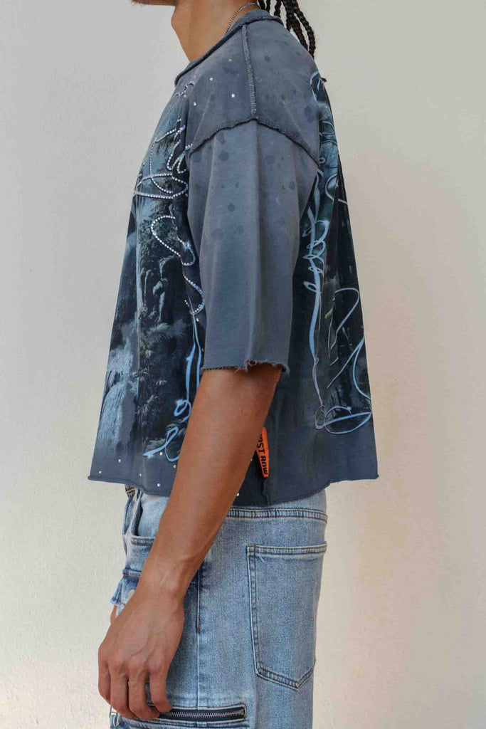 LOST UTOPIA UNEARTH CROPPED TEE