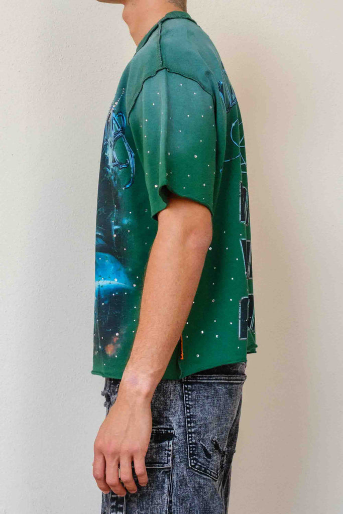 LOST UTOPIA UNIVERSE CROPPED TEE