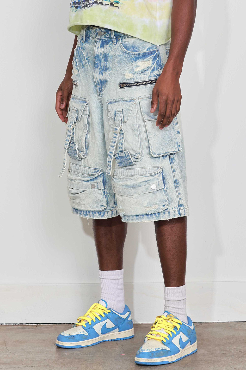 WASHED MULTI CARGO DENIM JORTS