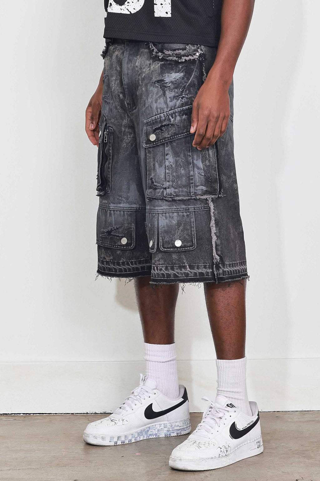 WASHED MULTI CARGO DENIM JORTS