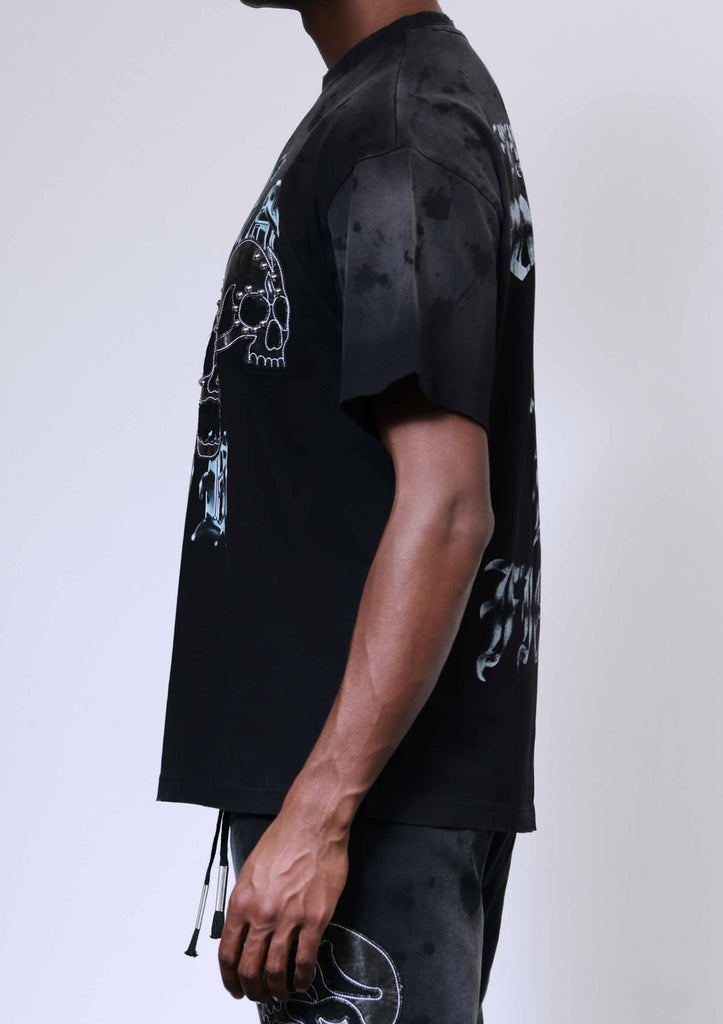 WAKE UP AND BE FIERCE APPLIQUE TEE