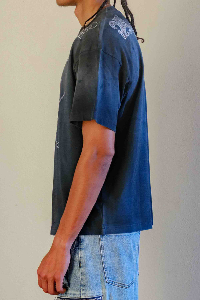 FAITH DEALER A SACRED VOW SHINING NOBILITY TEE