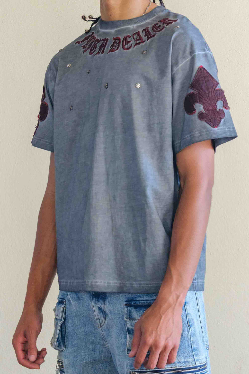 FAITH DEALER A SACRED VOW APPLIQUE WASHED TEE