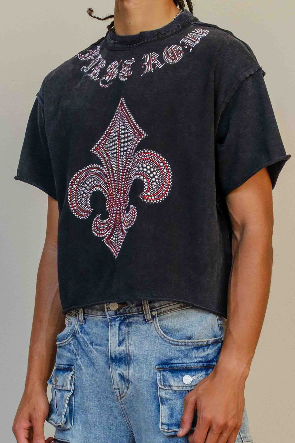 FAITH DEALER A SACRED VOW NOBILITY CROPPED TEE