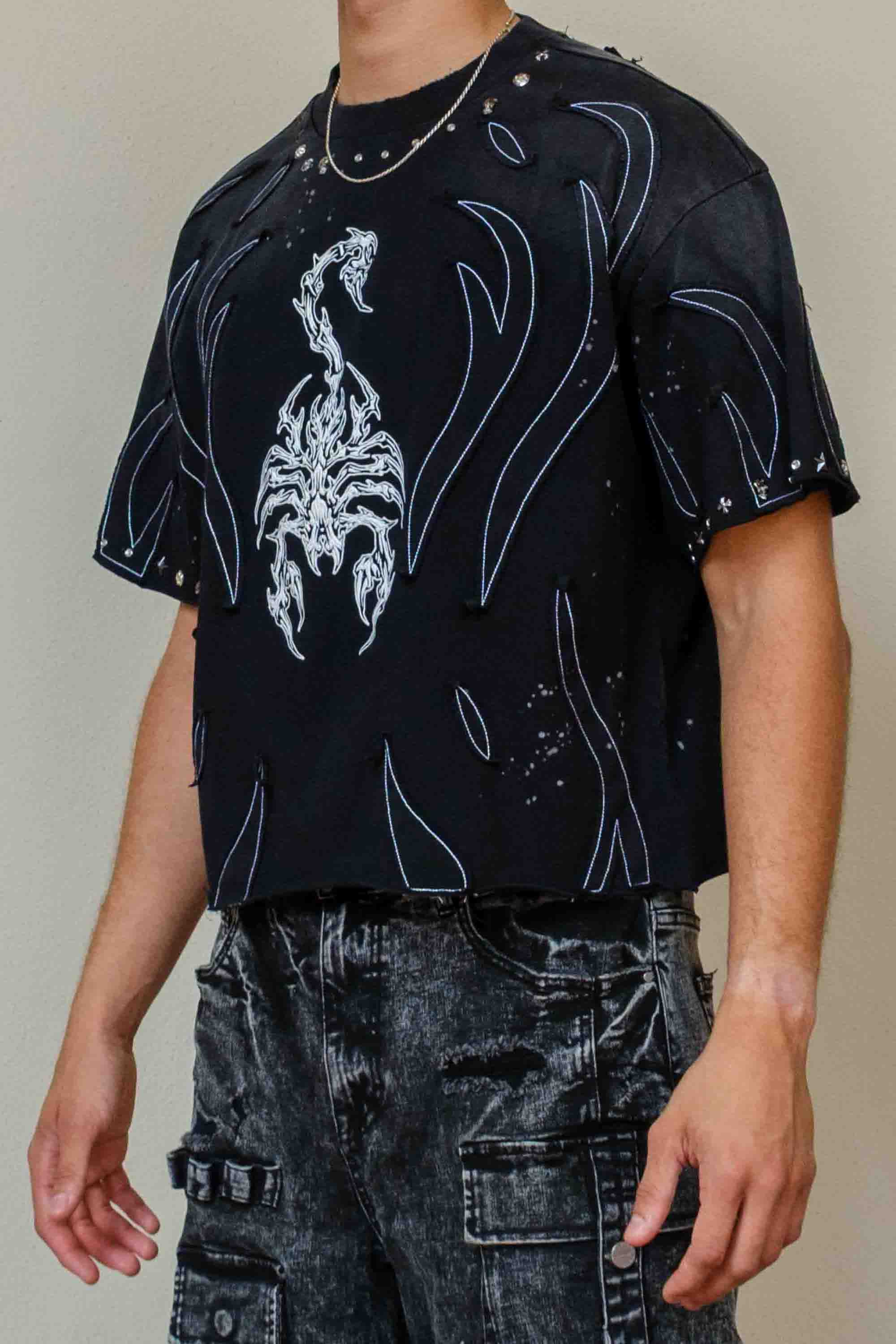 BEWARE WAKE UP & BE FIERCE SCORPION CROPPED TEE