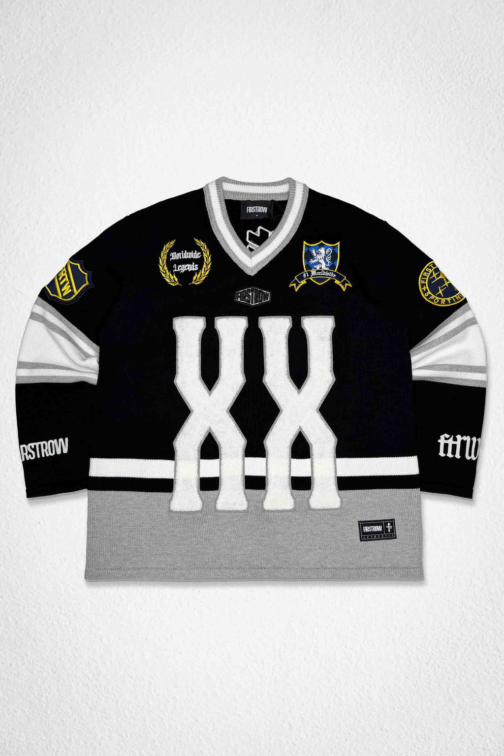 FIRST ROW CLUB SERPENT SHIELD SWEATER(CW)