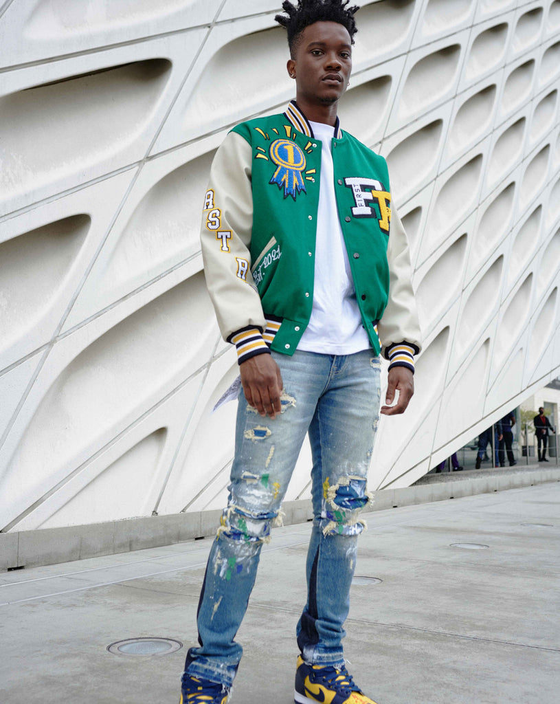 KNEE DESTROYED SLIM STRAIGHT DENIM