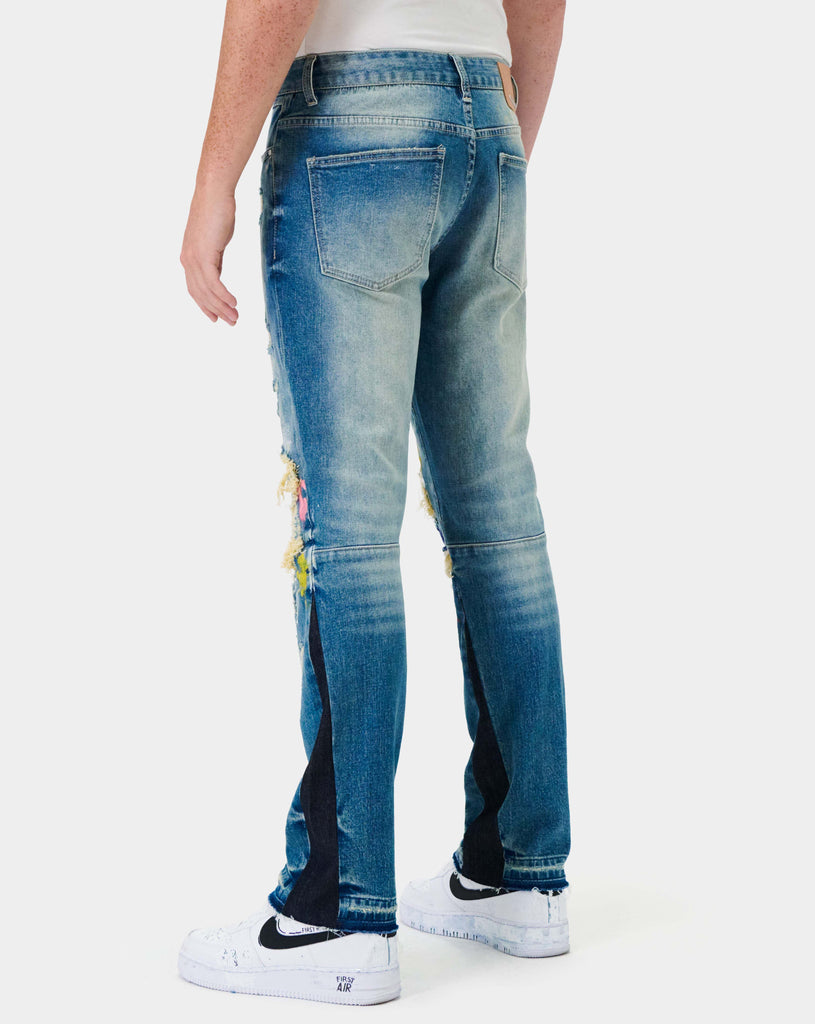 KNEE DESTROYED SLIM STRAIGHT DENIM