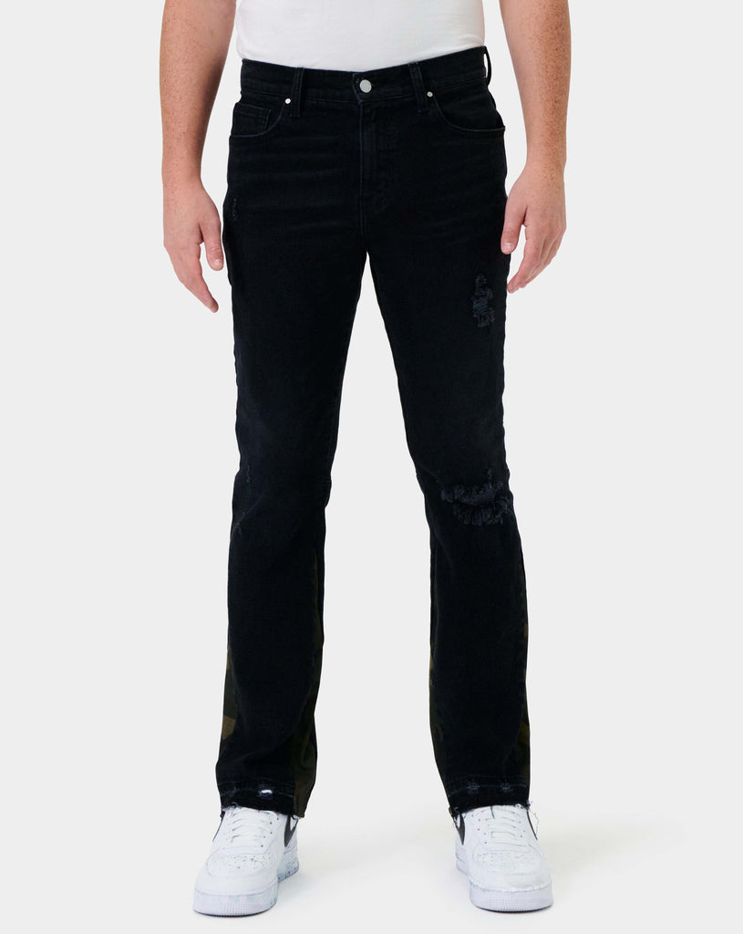 BLACK ESSENTIAL SLIM STRAIGHT DENIM