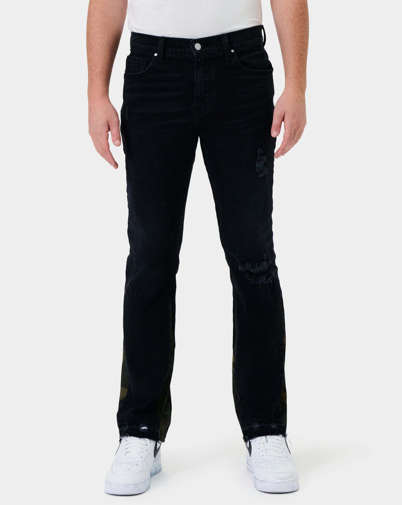 BLACK ESSENTIAL SLIM STRAIGHT DENIM